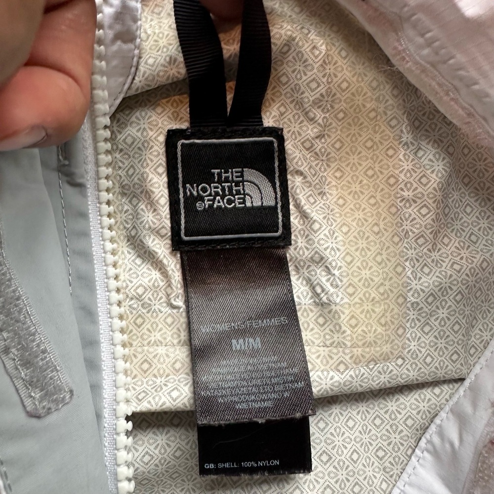 The North Face Womens Medium White Waterproof Hooded Rain Windbreaker - Picture 8 of 8